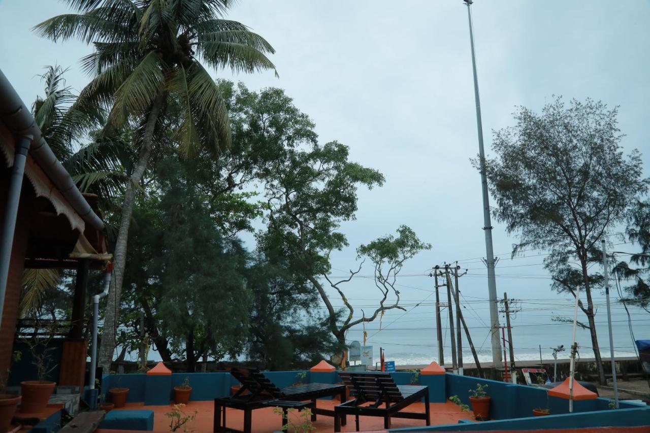 Sajeev Home Stay Cherai Beach Exterior foto